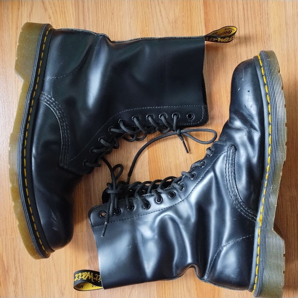 Dr. Martin Air Wair Combat Style Boot